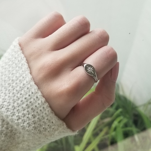 Constellation Starburst Signet Ring - Picture 8 of 8